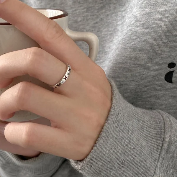 Fluttery Fantasy Ring