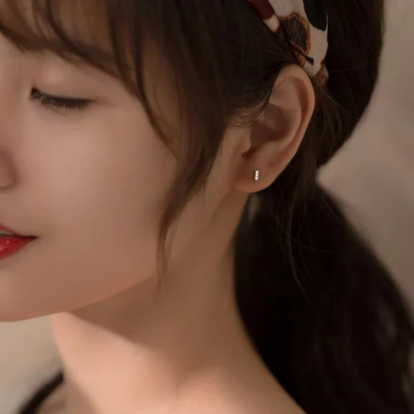 Splendous Stud Earrings