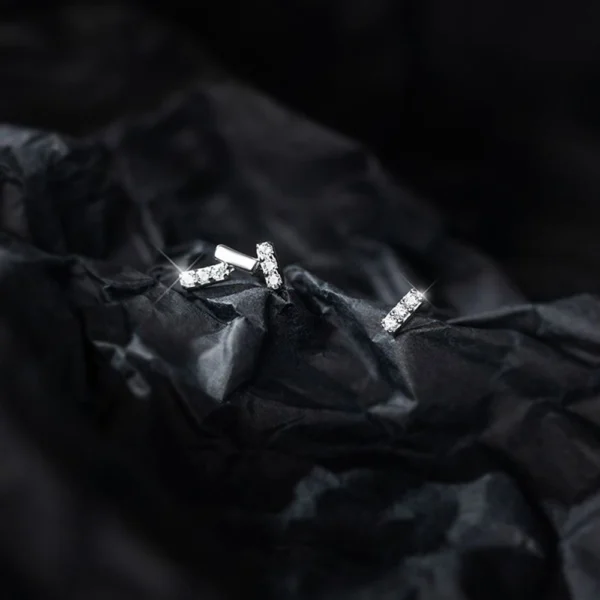 Splendous Stud Earrings